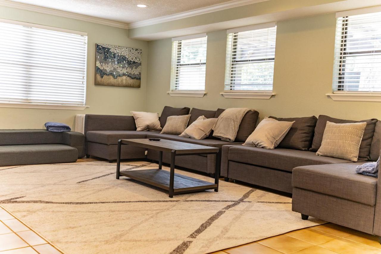 Pool & Hot Tub Home W Game Room! 1 Mile To Beach! Jacksonville Beach Eksteriør bilde