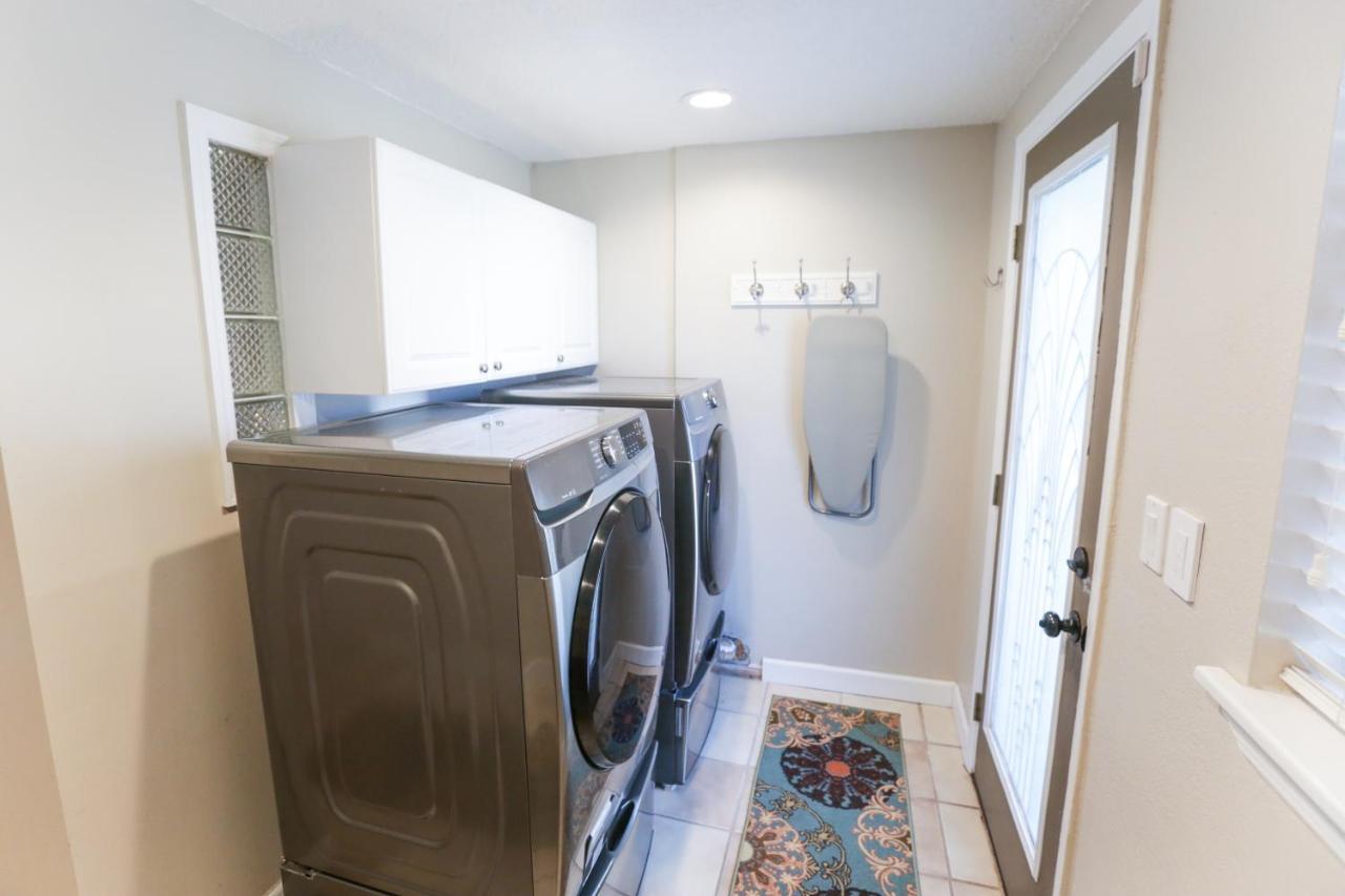 Pool & Hot Tub Home W Game Room! 1 Mile To Beach! Jacksonville Beach Eksteriør bilde