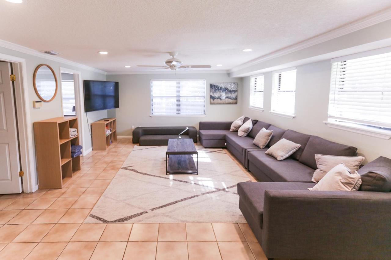 Pool & Hot Tub Home W Game Room! 1 Mile To Beach! Jacksonville Beach Eksteriør bilde